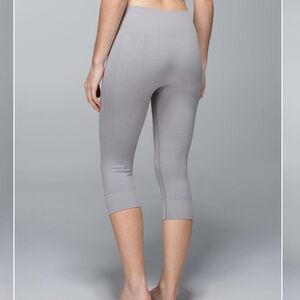 Lululemon Seamlessly Street Crop